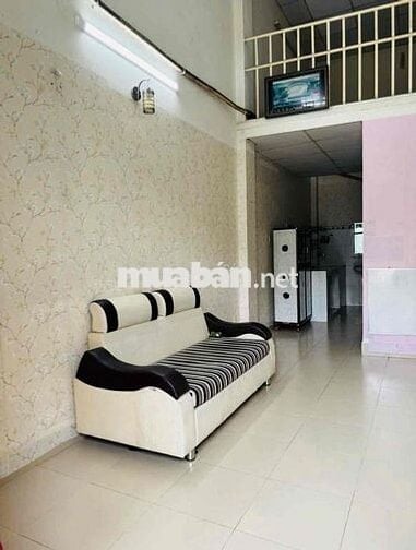 Cho thuê nhà nguyên căn, hẻm xe hơi