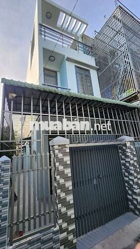 Cho thuê nhà mới lô góc mát mẻ. 3 tầng 4pn 10tr tháng tại linh xuân