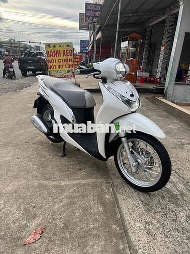 Honda SH Mode 2024 Trắng 6000 km có bán trả góp