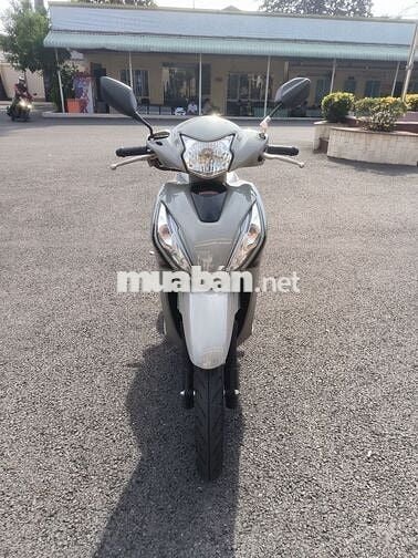 Cần bán xe đi 9000km. Còn rất mới xe nữ đi.