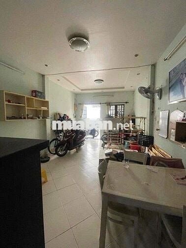 Cho thuê nhà Cô Giang hẻm thông 4x10m 2 tầng 2Pn giá 12 triệu