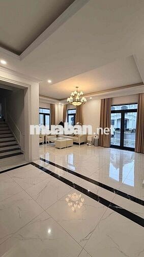 CHÍNH CHỦ CHO THUÊ VILLA 5 PHÒNG – FULL NỘI THẤT – SÂN VƯỜN RỘNG