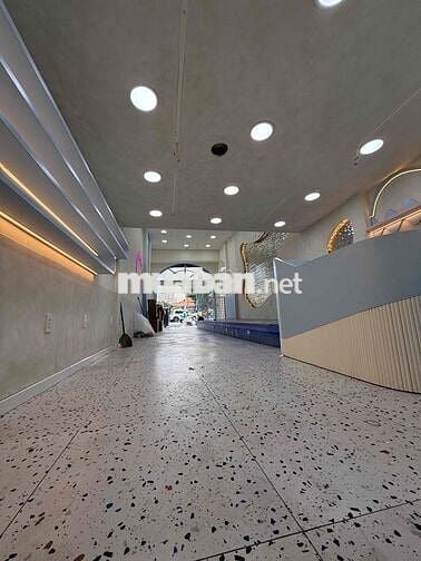 Cho thuê nhà nguyên căn MT ngay vòng xoay Q1 Q3 Q5 Q10