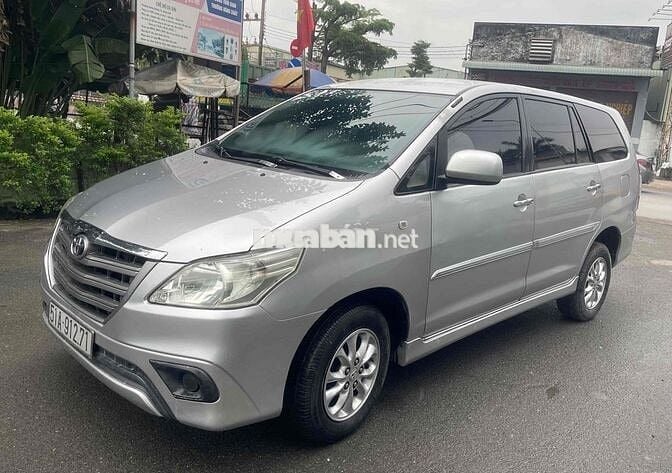 Toyota Innova 2013 2.0E - 186000 km