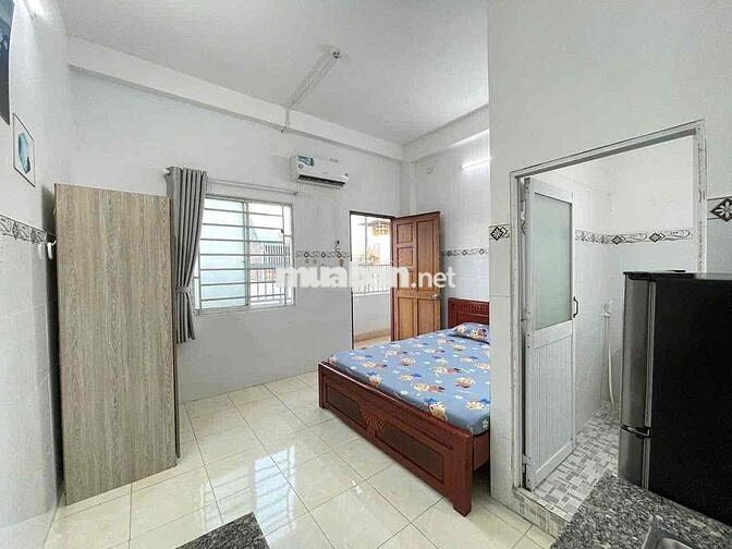 Phòng bancol full nội thất ngay Trần Bá Giao