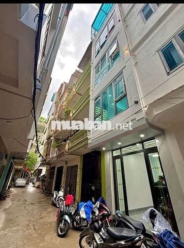 Tôi cần bán nhà Ngõ Đường Láng 5tầng thang máy full nội thất