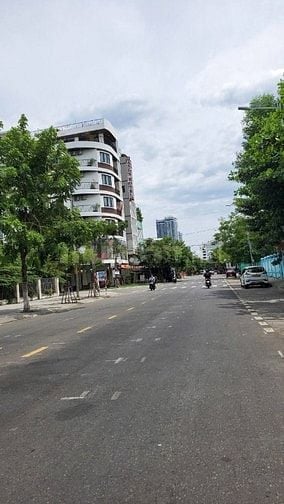 Bán nhà 3 tầng 2 MT Mai Hắc Đế, đường 15m ngay cầu Rồng, An Hải Tây, S