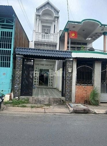 BÁN NHÀ MẶT TIỀN ĐƯỜNG TÂN THỚI NHÌ 2, HÓC MÔN.