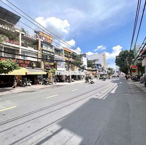 💥Hạ 200..TR💥 54M2 x 2TẦNG 
3PN - 3,6M x 15M Nở Hậu L
❤️‍🔥Còn 4,9 tỷ