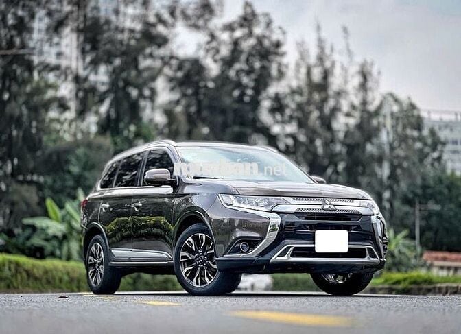 Outlander 2020 zin chính chủ