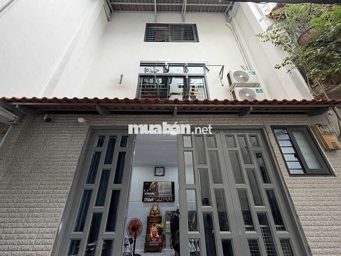 SIÊU HIẾM GIÁP QUẬN 1 – 4 TẦNG NỘI THẤT XỊN, CHỈ NHỈNH 4 TỶ!