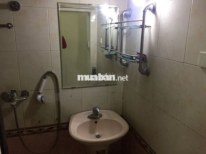 Tập thể 70m2 2 phòng ngủ Tôn Thất Tùng Đống Đa