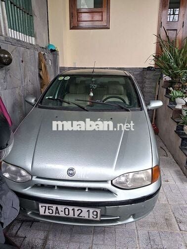 Fiat Siena Bạc 5 chỗ Số sàn