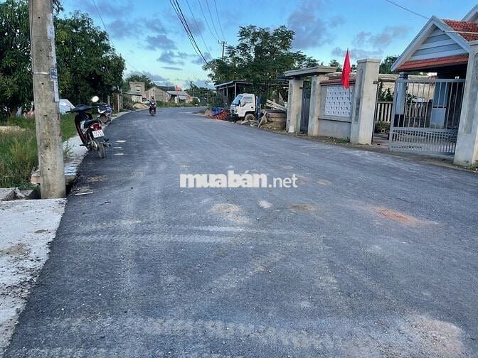 Chính chủ bán đất đường nhựa 10m