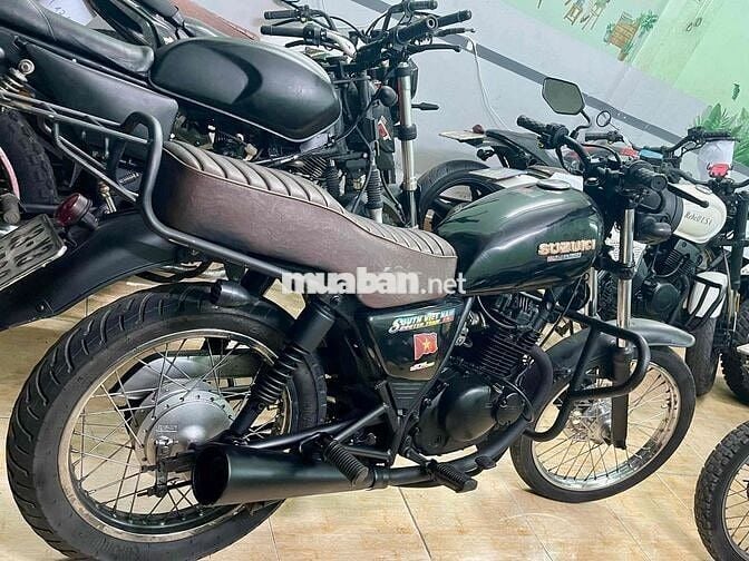 Suzuki GN125 màu Đen