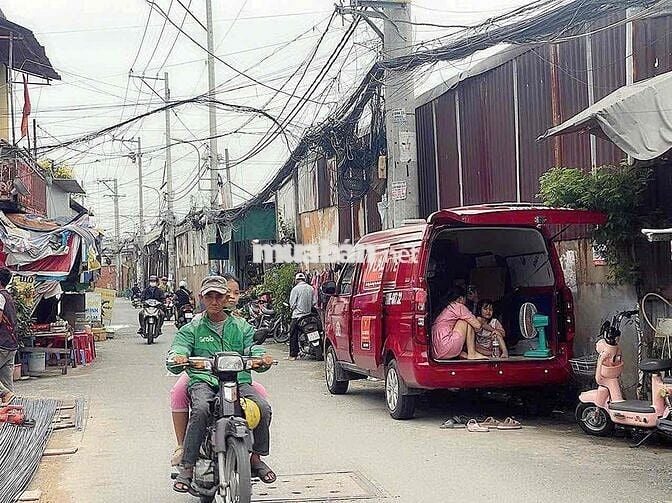 🌟 Nhà Đẹp 70m² Đối Diện Vạn Phúc – Giá Chỉ  4 Tỷ – Vào Ở Ngay!