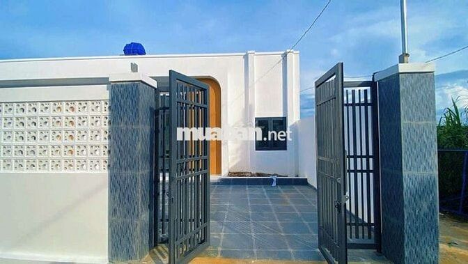 Bán Nhà biệt thự sân vườn ,sổ hồng riêng,pháp lý chuẩn chỉnh.