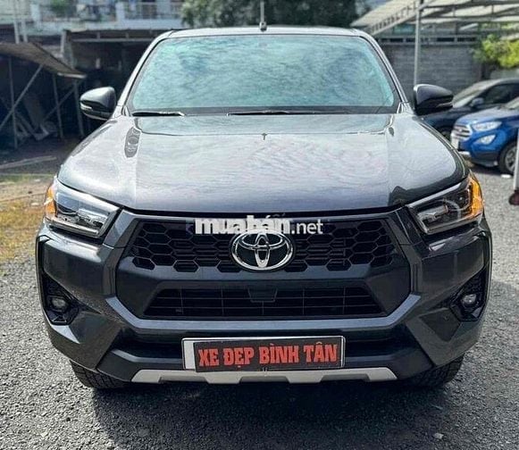 BÁN XE HILUX .XS2025AT .12NKM XE NHƯ MỚI