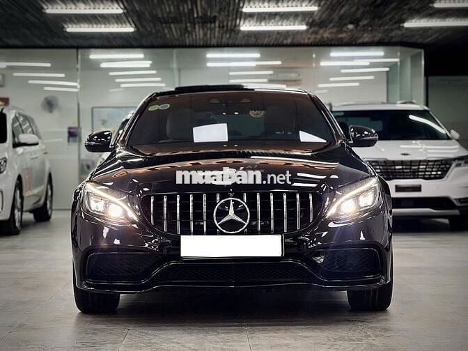 Mercedes Benz C300 AMG 2017 - 45,000 km siêu cọp.