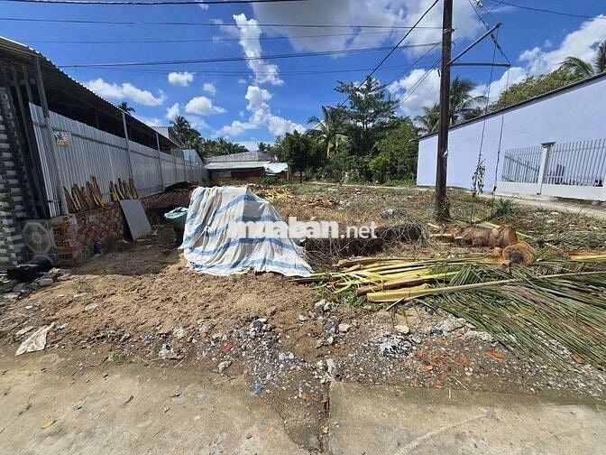 BÁN NỀN GÓC 2 MẶT TIỀN CÁCH CẦU BA LÁNG 1KM