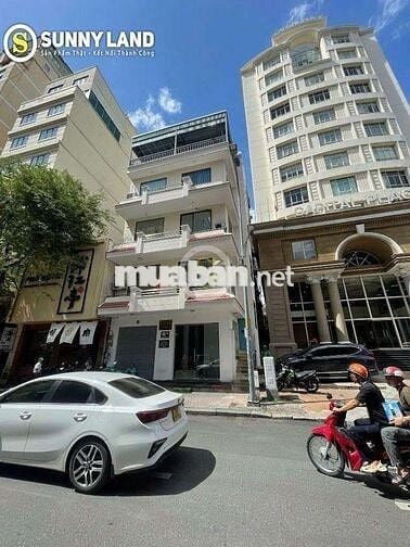 Chính chủ cho thuê nguyên căn ngang 8m quận 1 giá 190 triệu