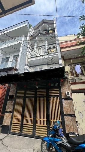 Nhà đẹp gần đường Kinh Dương Vương quận Bình Tân, 4 tầng, 68m2, 6,xtỷ