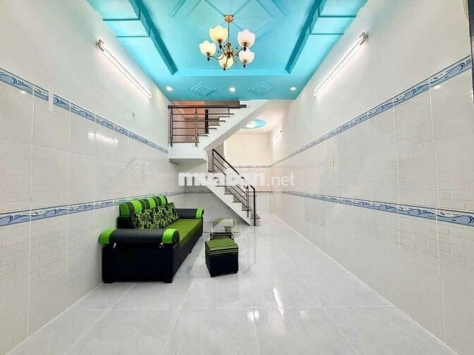 Bán nhà sổ hồng chung đất thổ cư xe hơi đầu cửa