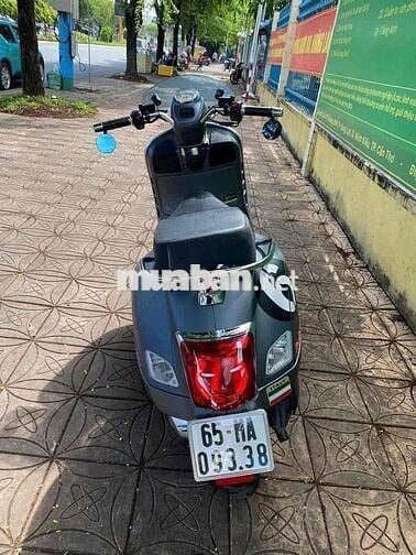 Piaggio Vespa Sei Giorni 2022 Xám 7000km