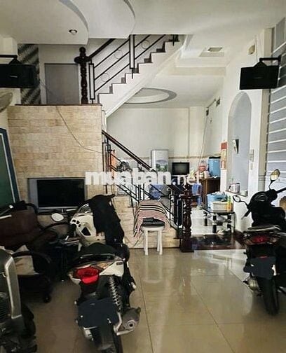 Xe hơi đậu trong nhà, Phan Huy  Ích, 60m2, 4 tầng, giá 6.75 tỷ.