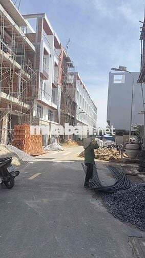 Đừơng số 6 , 56m2 , 4 tầng, shr ,6.2 tỷ Thương  lượng