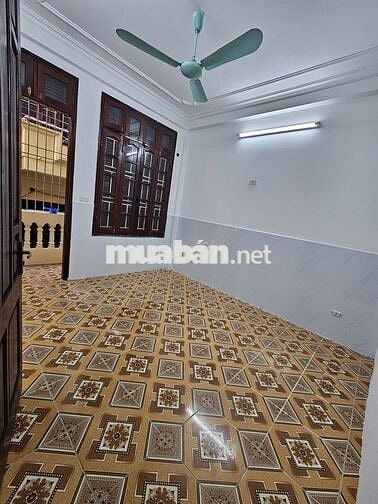 Cho thuê NHÀ – 15tr , 5pn, 3 wc .  Ngõ 165 Định Công, Hoàng Mai