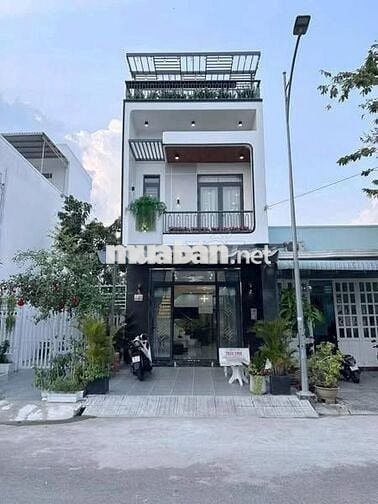 Chủ gửi bán gấp ngôi nhà 90m2 giá 3 tỷ 4 ngay Trung Chánh SHR