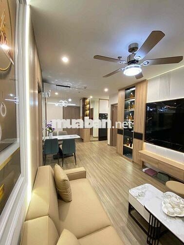 Người quen mình gửi bán căn 2PN+ nội thất mới chưa sử dụng, sẵn sổ