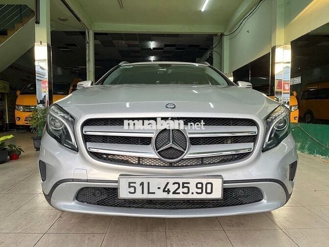 GLA 200 xe đẹp lăn bánh 2015