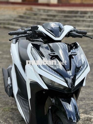 Honda Vario 150 Trắng đen