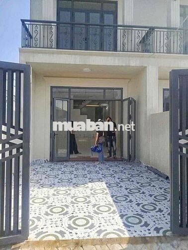 Cần bán nhanh căn nhà lầu Hẻm Văn Phương, cách công ty ChangShin 500m