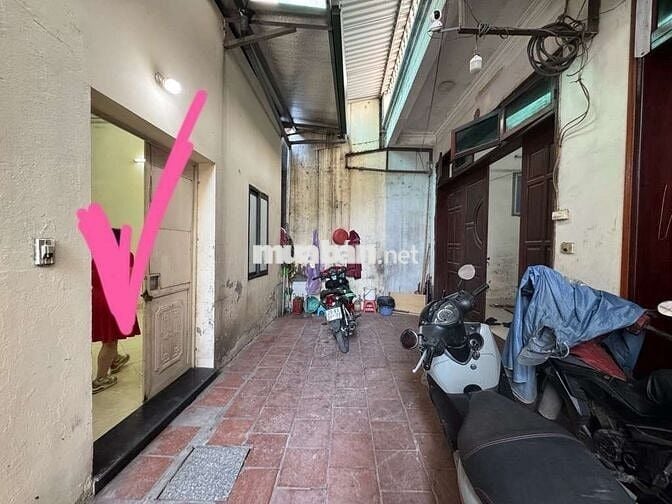 Bán 30m2 đất có nhà cấp 4 ngô gia tự việt hưng, đất vuông đẹp cực hiếm