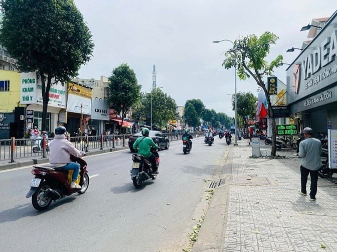 HÀNG HIẾM KHÓ TÌM, CHỈ 6 tỷ x CÓ NGAY MẶT TIỀM KINH DOANH QUANG TRUNG