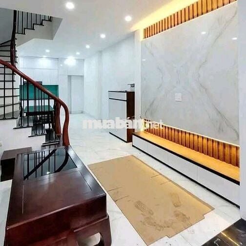 Bán nhà Tu hoàng 1 nhà ra QL32 6 tầng 4 ngủ ô tô đỗ cửa - nhỉnh 6 tỷ