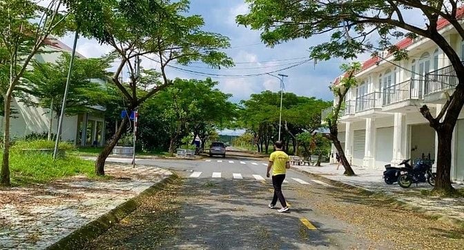 CHƯA ĐẾN 1T2 SỞ HỮU NỀN ĐẤT 95m2 - SỔ HỒNG CẦM TAY TẠI BD TPHCM 