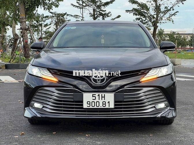 Chú lên đời để lại camry 2021 - 82673km