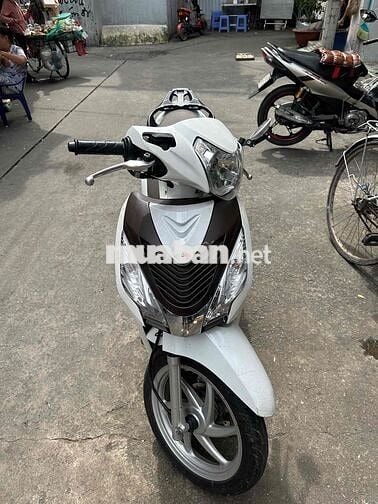 xe đang chạy kẹt tiền cần bán gấp