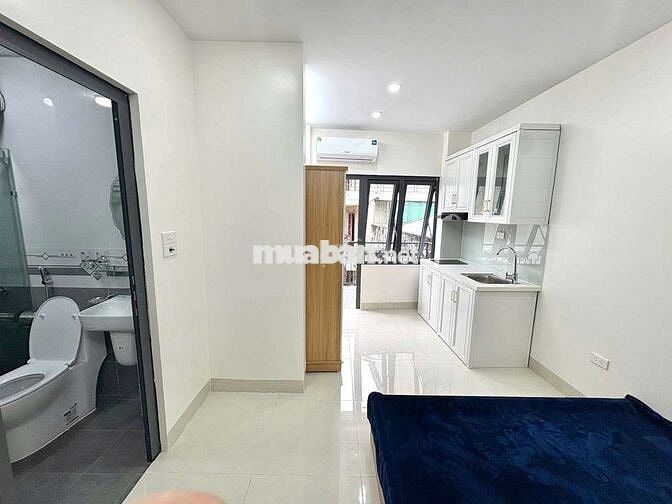 Bóc tem CCMN 25m2 Full đồ. Ban công thoáng tại Lạc Long Quân