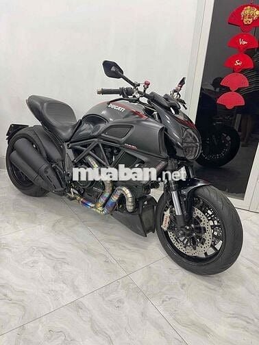 DUCATI Diavel