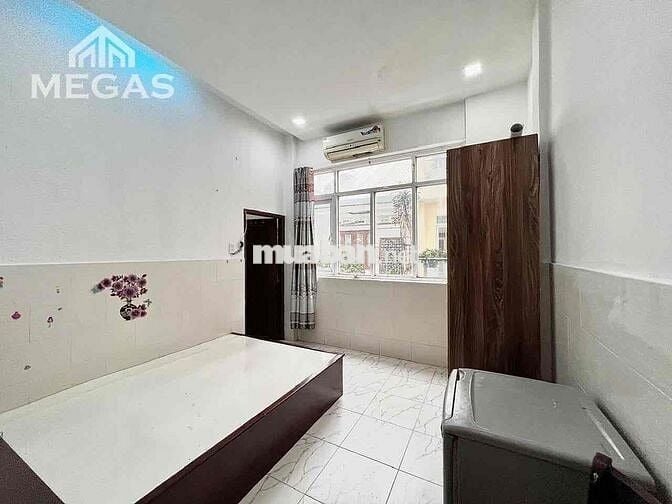 CHO THUÊ PHÒNG GIÁ RẺ FULL NỘI THẤT CÓ CỬA SỔ GẦN TRUNG TÂM QUẬN 1