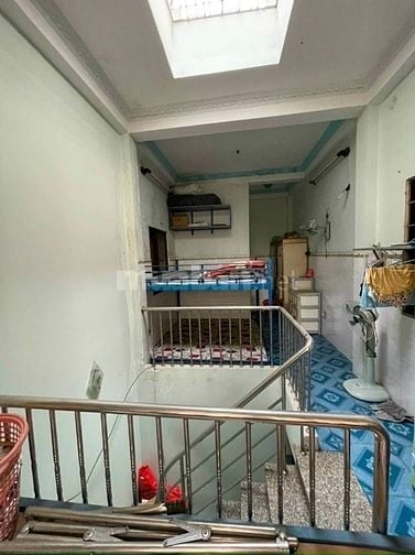 Bán nhà hẻm 5m ngay trung tâm Bình Phú Q6