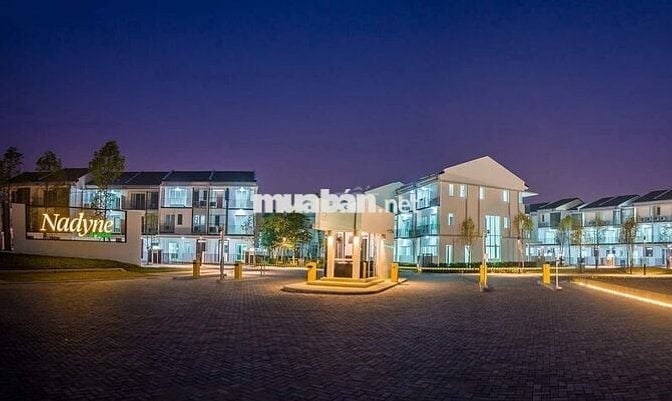 Cho thuê nhà liền kề park city xây 3 tầng 250m2 sử dụng giá 100 triệu