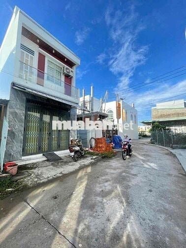 Nhà trệt lầu 2pn 2 máy lạnh KdC Bv Nhi Đồng