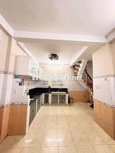 Nhà đường Hoàng Văn Thụ P4 Tân Bình, 4x9m, 4 tầng, 5pn 4wc , 3 máy lạn