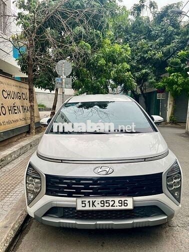 Hyundai Stargazer 2022 Cao cấp Trắng